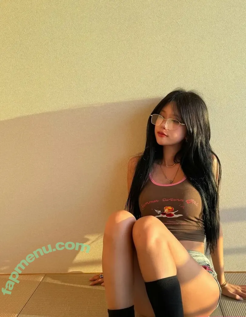 we8136 nude photo #0059 (suri_s2_ / 최솜이)