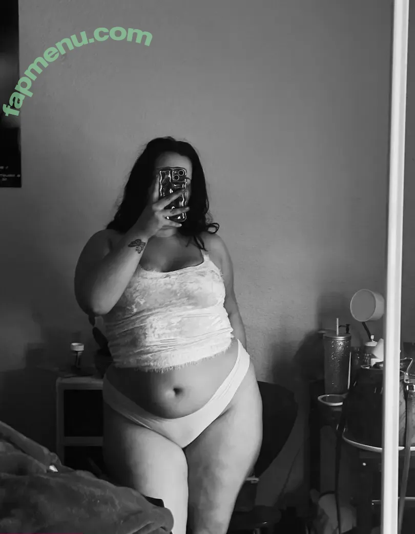 Weezy Weezyouttaherea nude photo #0049 (weezyouttaahere)