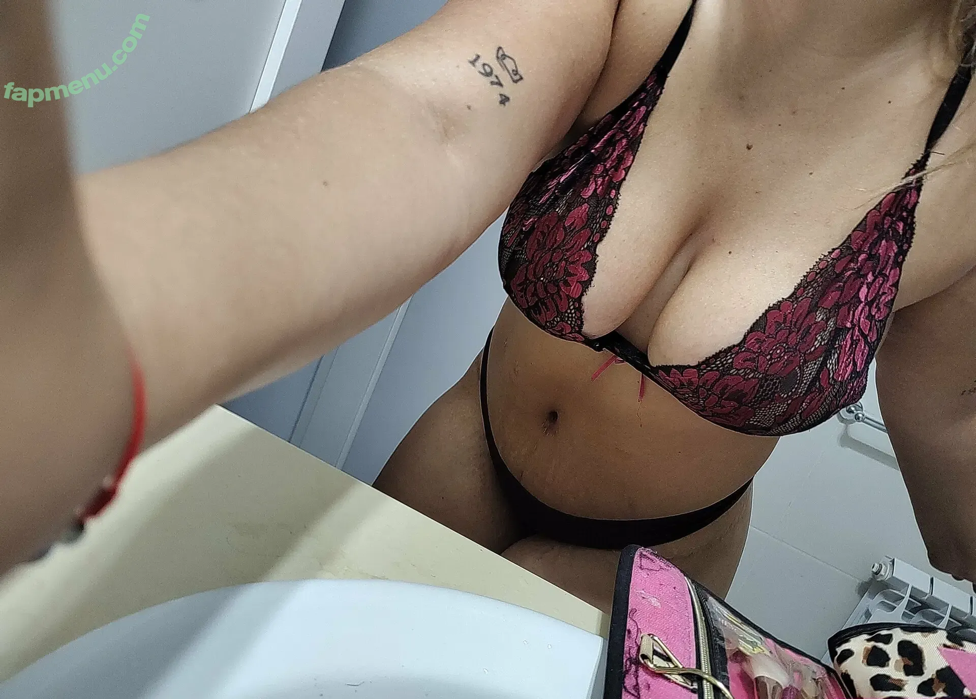 wendla22 nude photo #0007 (wendla22)