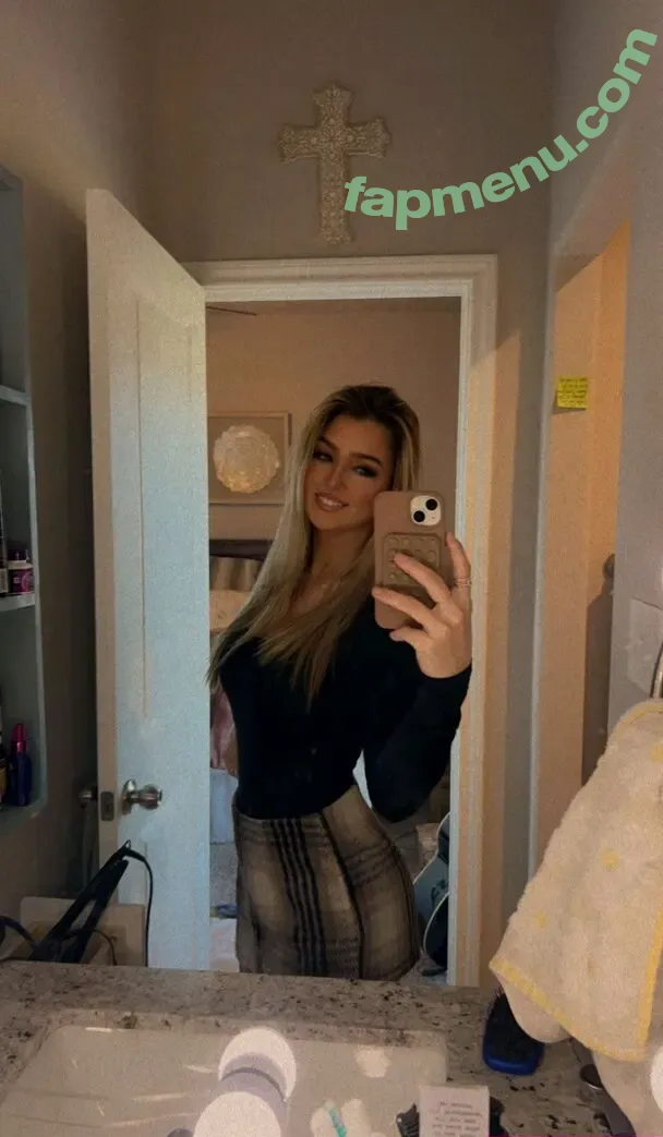 Whitney Robbins nude photo #0002 (whitney.l.robbins)