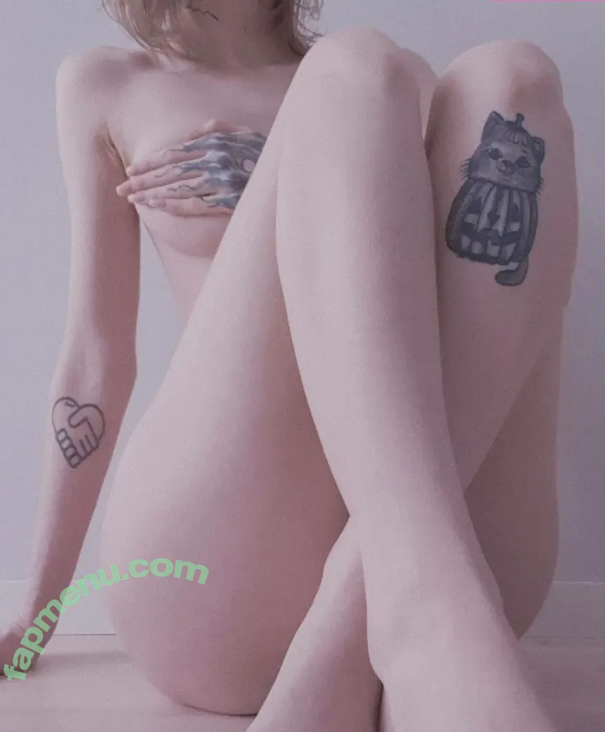 Who is this? nude photo #0532 (Identify unknown Hotwives and QoS in here / who.is.this.official)