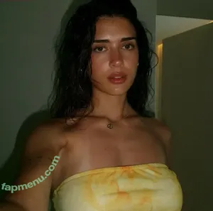 Who is this? / Identify unknown Hotwives and QoS in here / who.is.this.official nude photo #1022