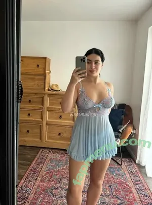 whosmadison / gialoverrr nude photo #0005