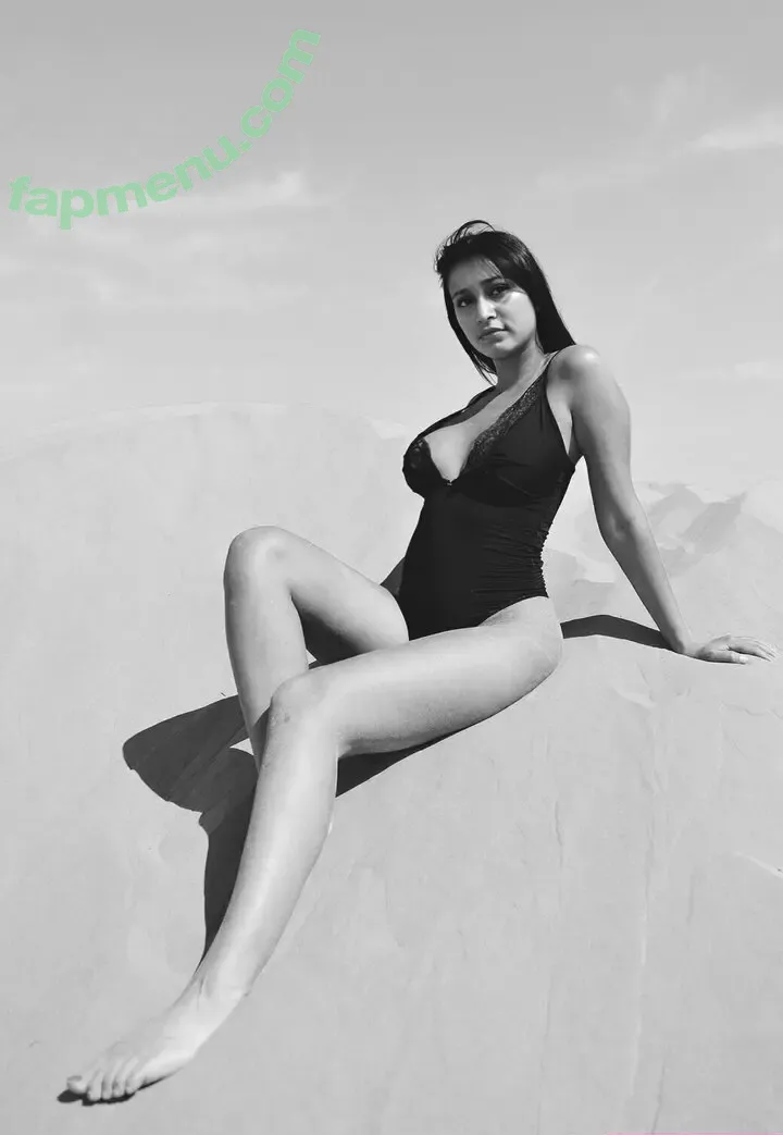 wifemessalina nude photo #0005 (messalina.vibes)