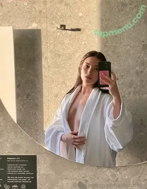  nude photo #0002