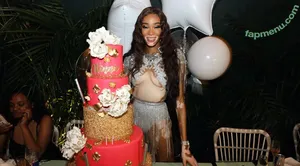 Winnie Harlow / winnieharlow nude photo #0565