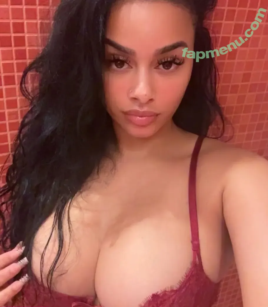 Winny Munhoz nude photo #0023 (iambadder)