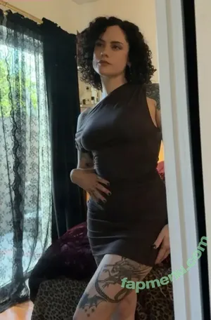 Wittlegoblin nude photo #0008