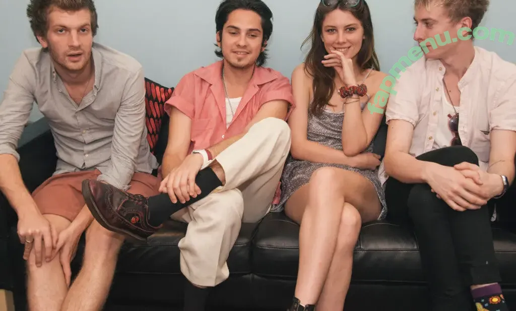 Wolf Alice nude photo #0018 (Wolf Alice)