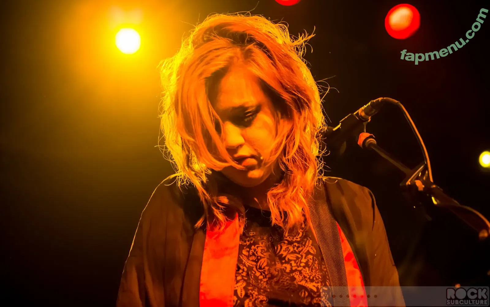 Wolf Alice nude photo #0019 (Wolf Alice)