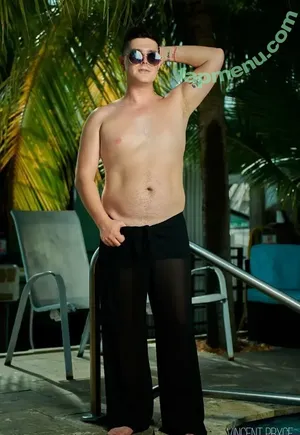  nude photo #0001