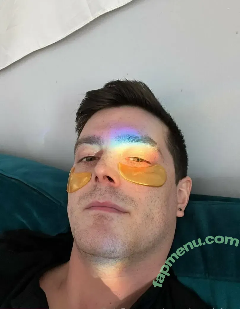 wolfethomasofficial nude photo #0003 (wolfethomasofficial)