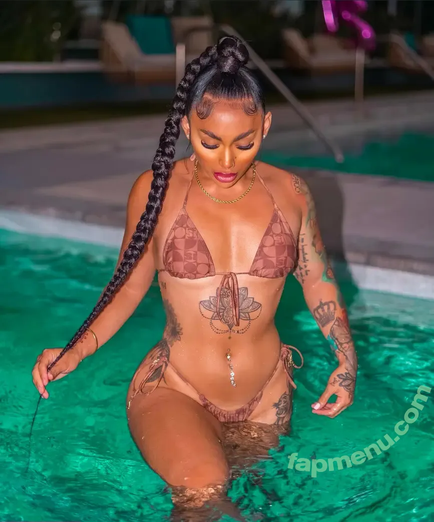 Worldofpvris nude photo #0026 (Sammymae__)