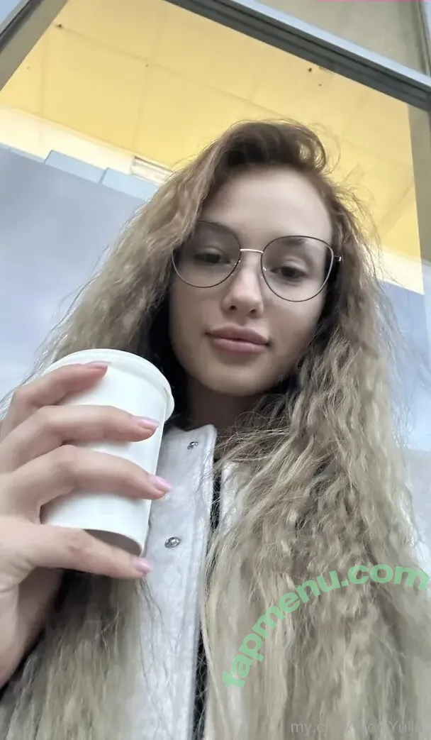 wowyulia nude photo #0004 (wowyulia)