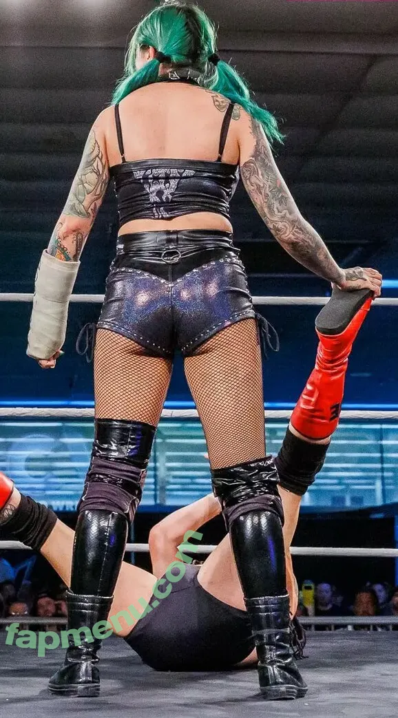 WWE Shotzi nude photo #0274 (Shotzi Blackheart / ShotziWWE)