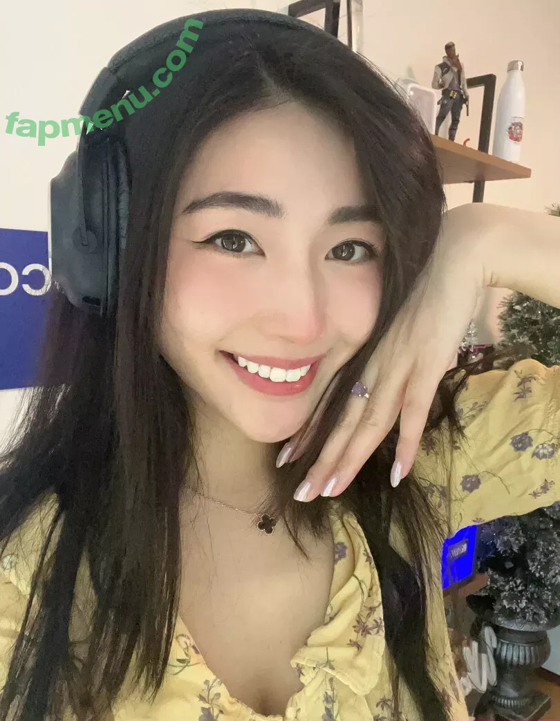 xChocobars nude photo #0278 (Janetrose / janetrosee)