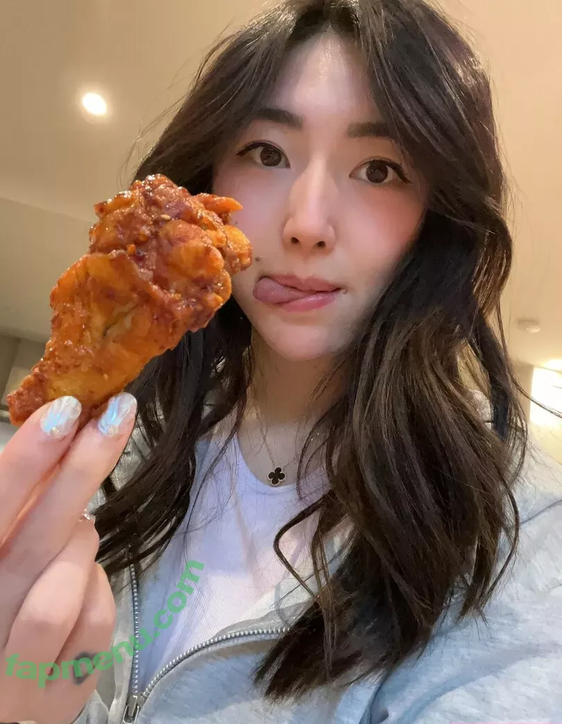 xChocobars nude photo #0299 (Janetrose / janetrosee)
