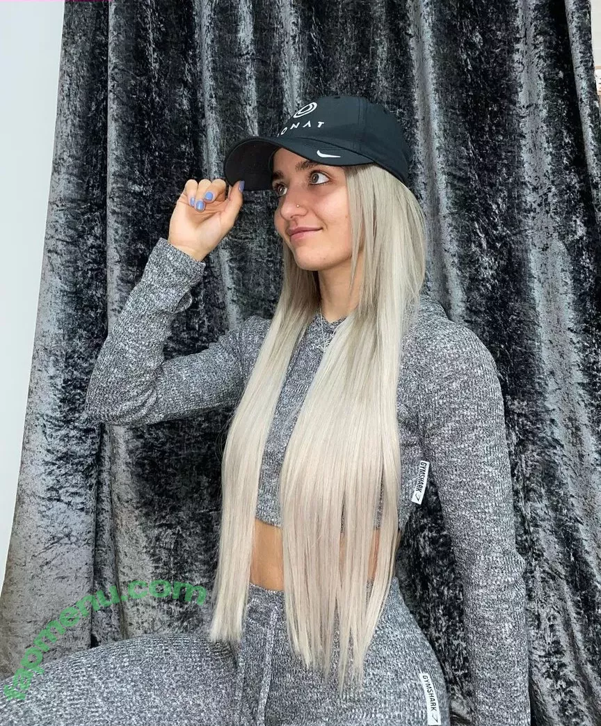 Xia Brookside nude photo #0002 (xiabrookside)