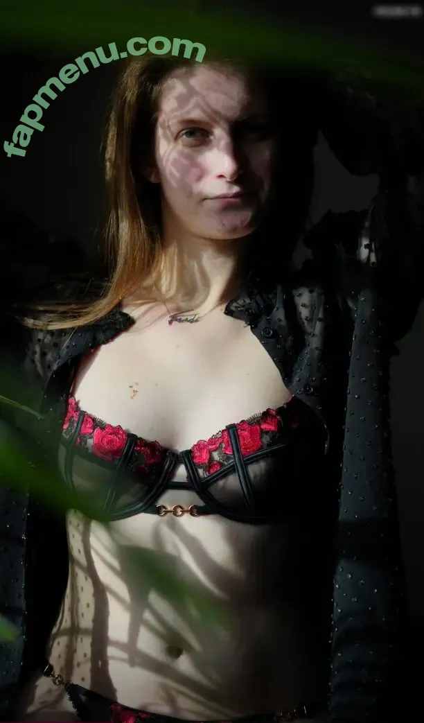 xmrs_hrzx nude photo #0036 (xmrs_hrzx)