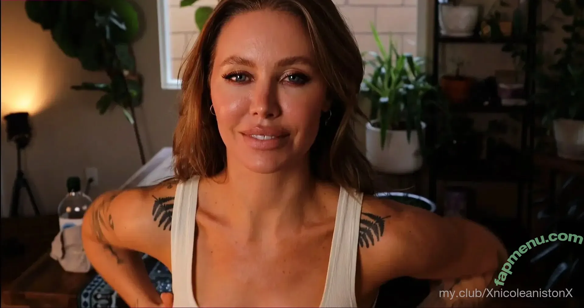 Xnicoleanistonx nude photo #0003 (Xnicoleanistonx)