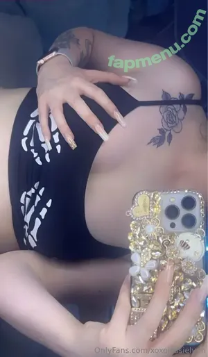 xoxojessielynn / immasucker4you nude photo #0004