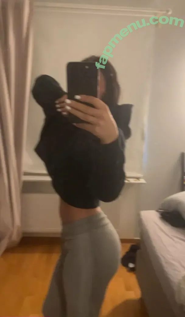 xtraalltjoline nude photo #0004 (stenqvistjolinee)