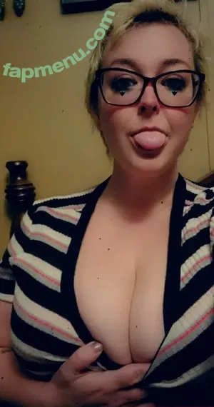 xxdirtyprettyy / ruesworldd nude photo #0013