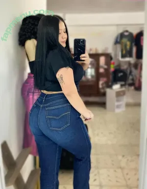 Xximev / marikamilaniofficial nude photo #0007