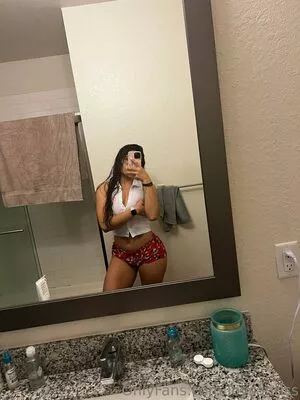 xxloy / Loysantis nude photo #0007