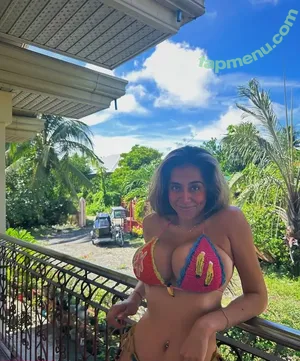 xxninisv / Nilaiyah Rey / ninisreyy nude photo #0047