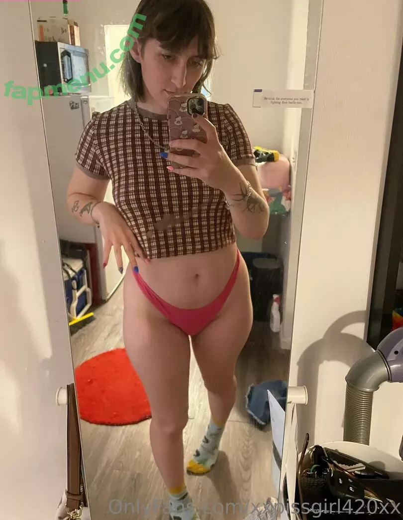 xxpissgirl420xx nude photo #0050 (xxgypsyyxx)
