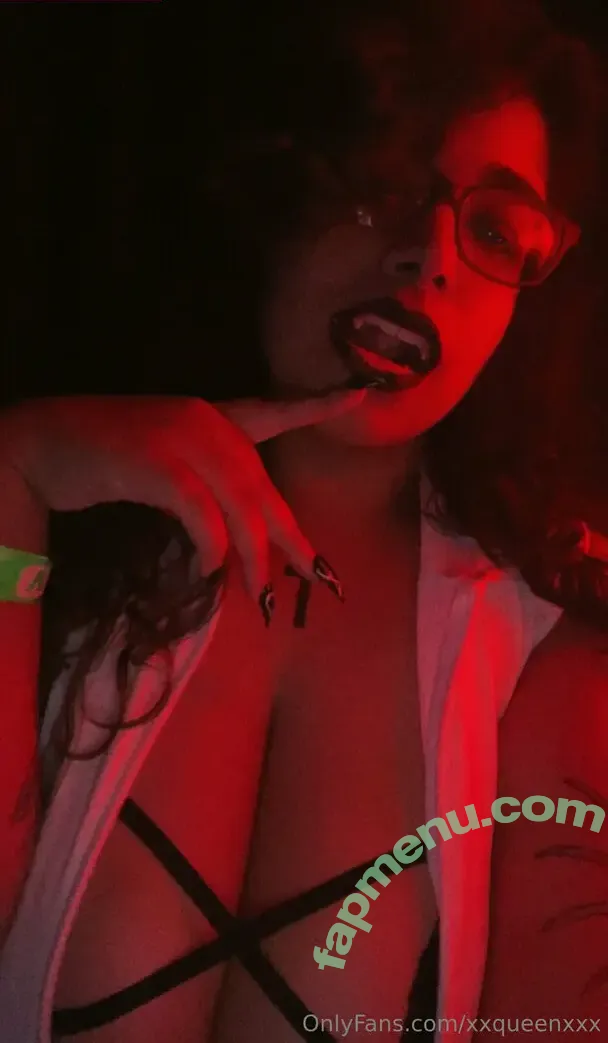 xxqueenxxx nude photo #0022 (screamqueeenxx)