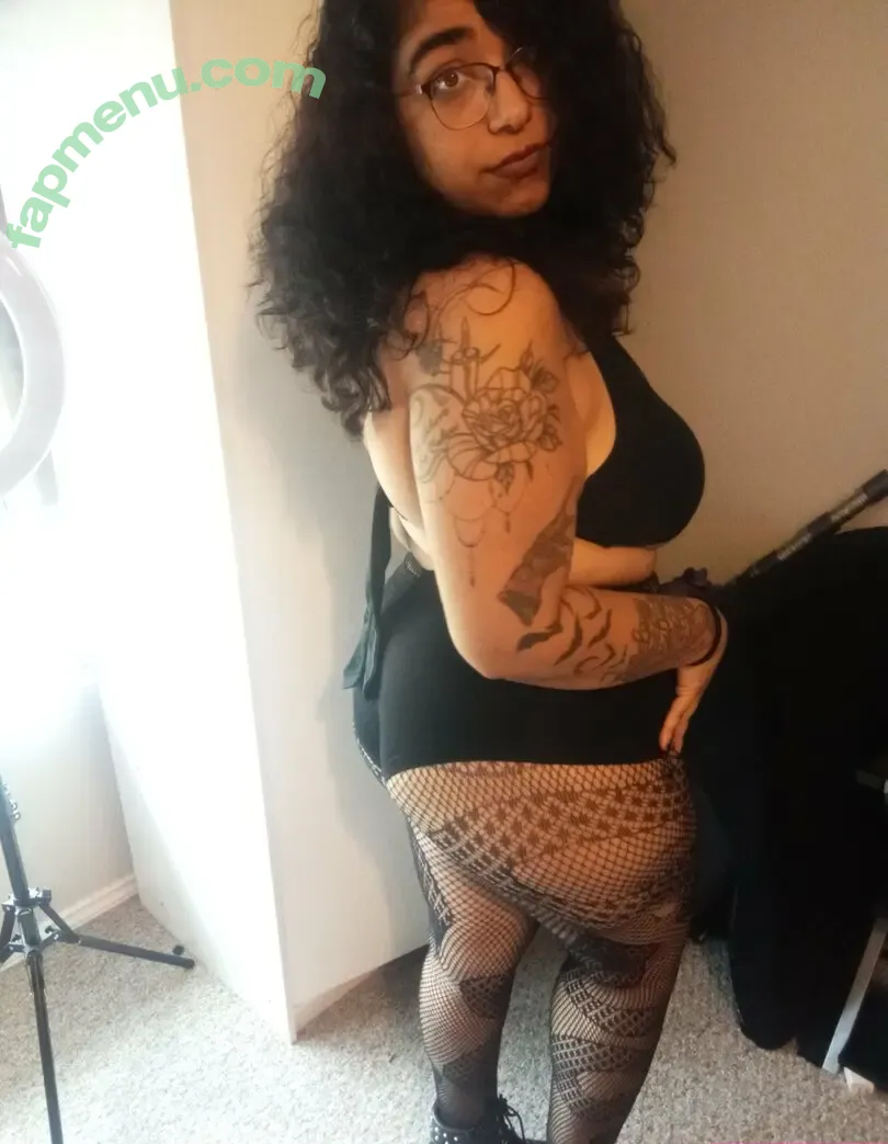 xxqueenxxx nude photo #0030 (screamqueeenxx)