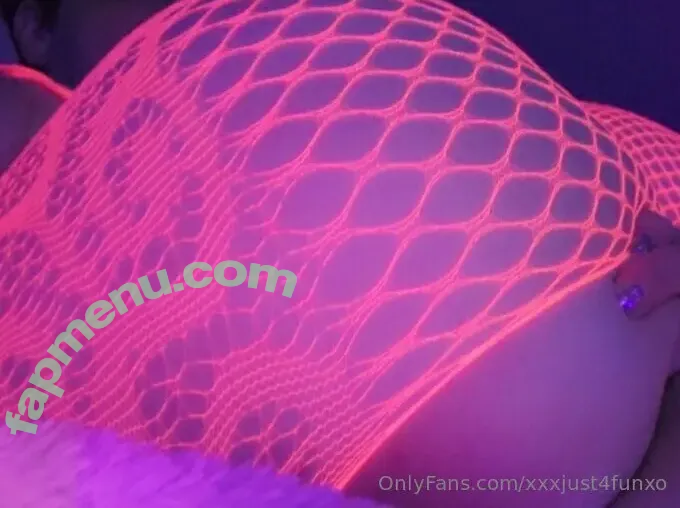 xxxjust4funxo nude photo #0002 (xxxjust4funxo)