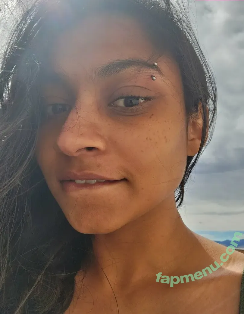 xzaramx nude photo #0003 (saltcaracocoa / xzaram.x / zaramx)