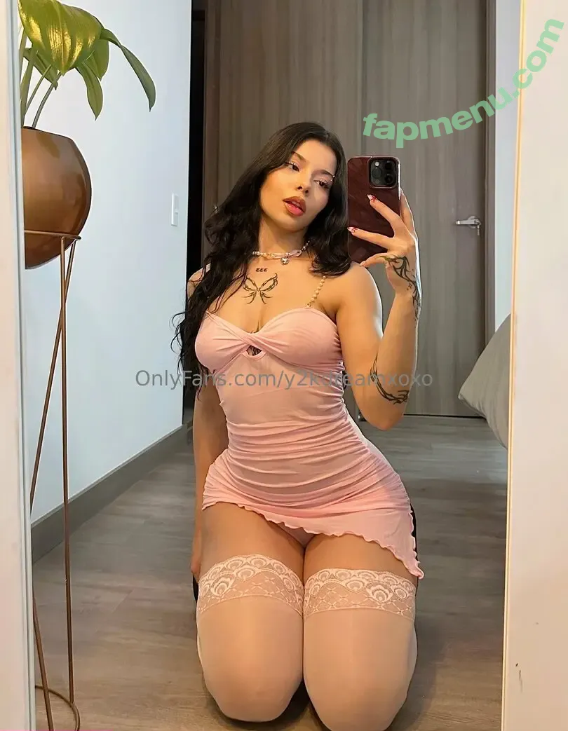 y2kdreamxoxo nude photo #0095 (petite from venuscvlt / y2kdreamxo)