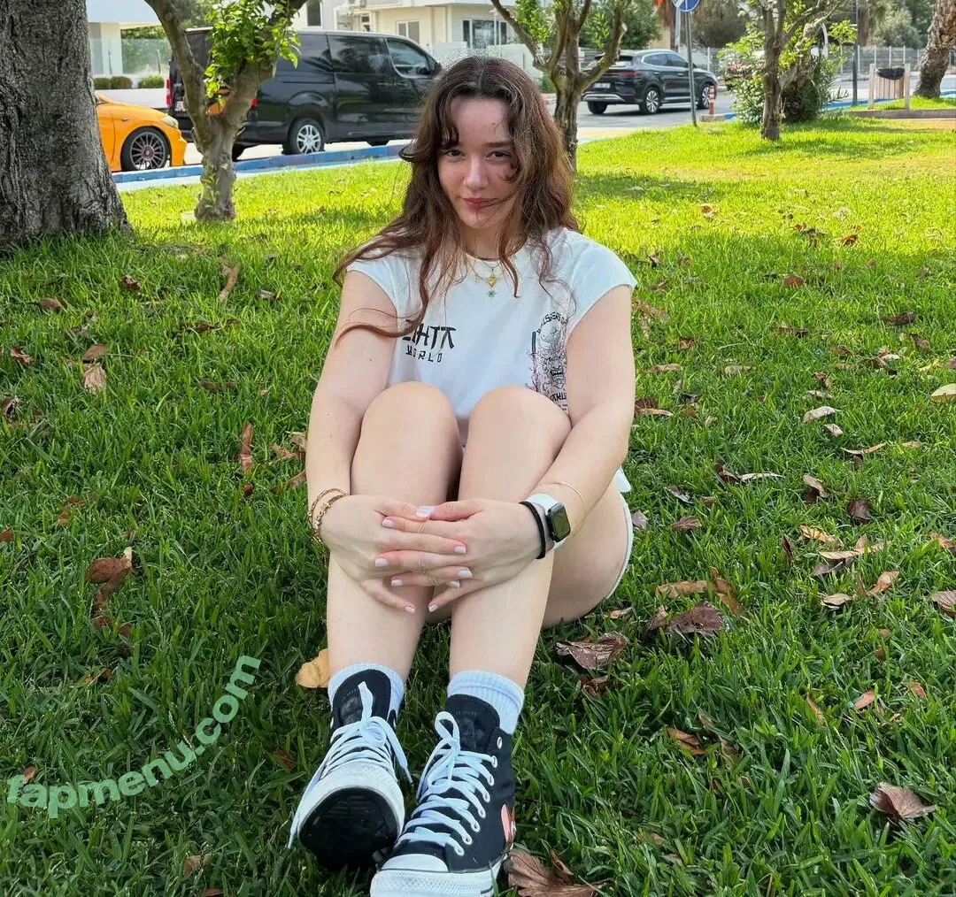 Yağmur Şimşek nude photo #0096 (yagmursimsek / yamursimseek / yyagmurrsimsek)
