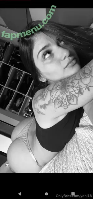 yani18 / _yani18 nude photo #0016