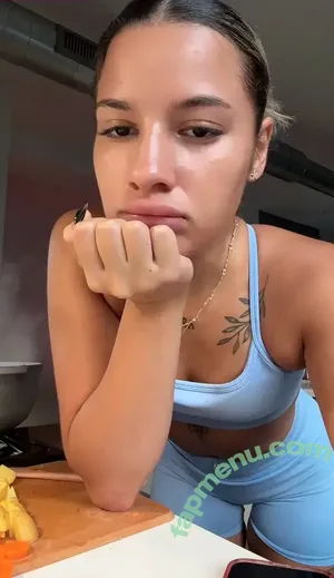 Yanirisbraga nude photo #0002