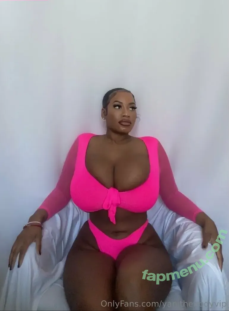 yanithebodyvip nude photo #0012 (yani.the.body)