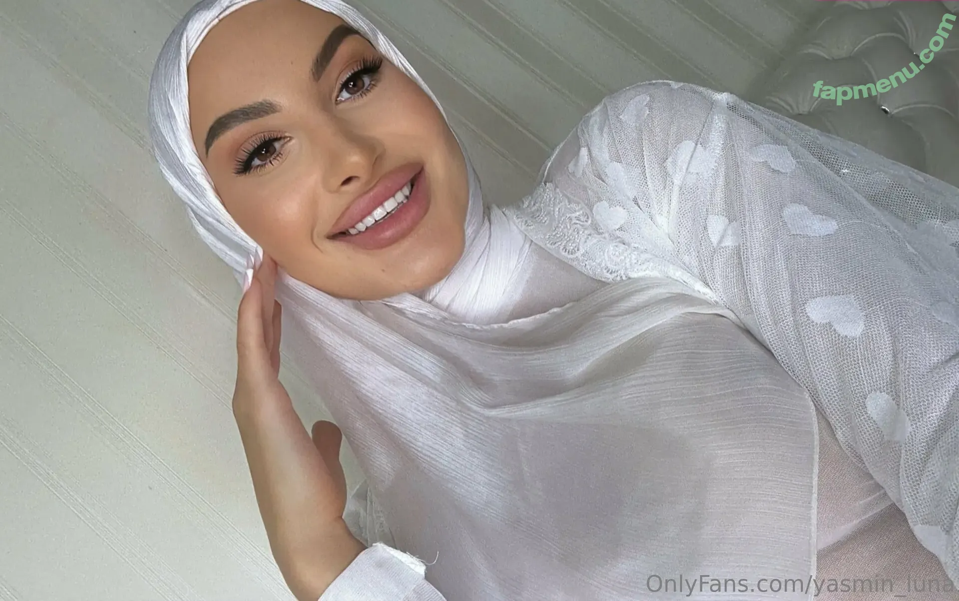 yasmin_luna nude photo #0012 (mynluvsx)