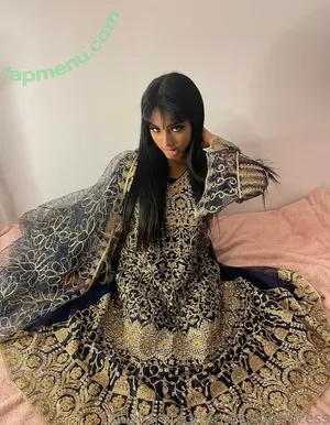 Yasmina Khan / pengaliprincess / yasmina__khanx nude photo #0011