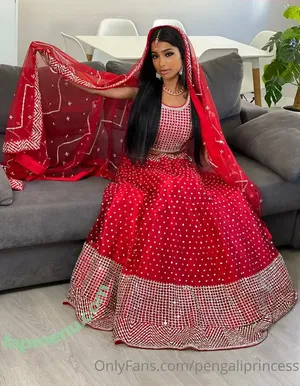 Yasmina Khan / pengaliprincess / yasmina__khanx nude photo #0038