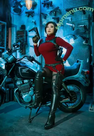 Yaya Han / yayahan nude photo #0090