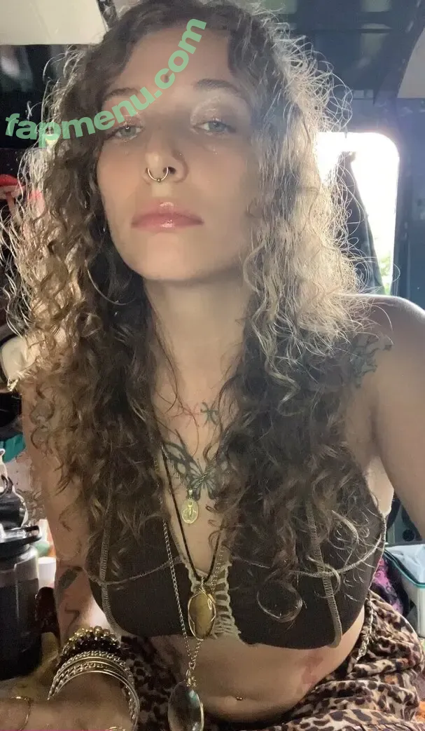 yaya579 nude photo #0001 (spicyygirll555)
