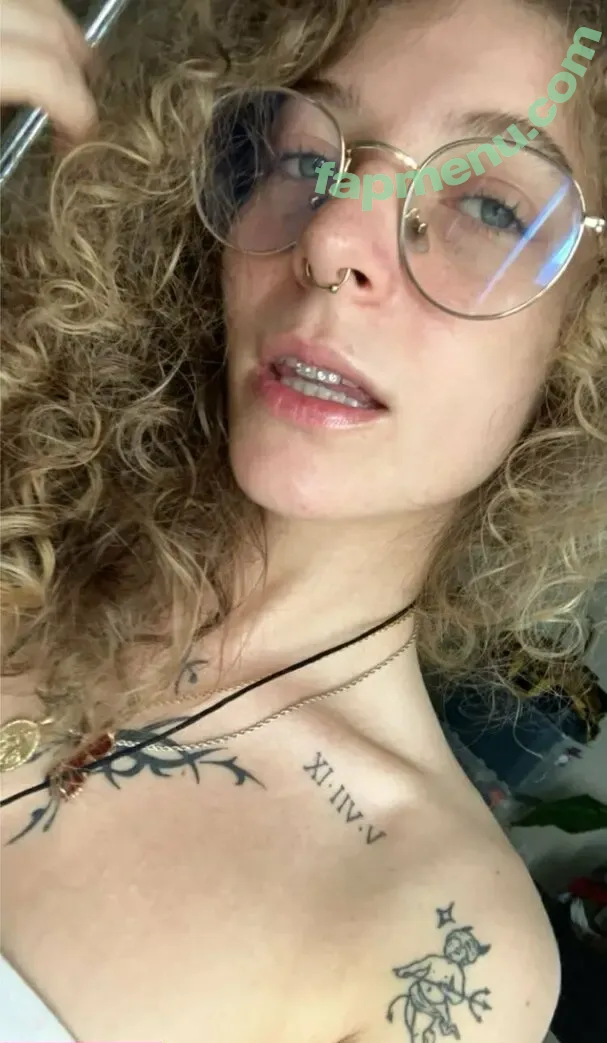 yaya579 nude photo #0025 (spicyygirll555)