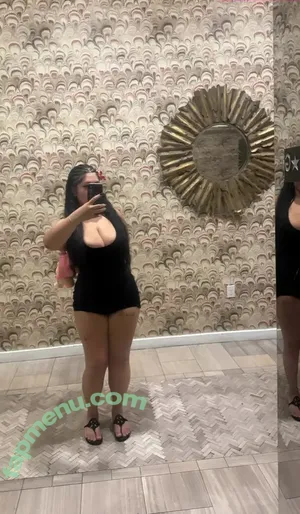 Yazarreth nude photo #0002