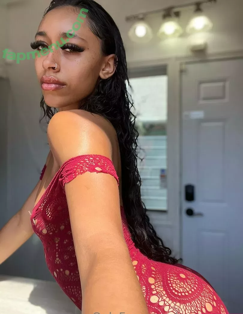 yazzyyams nude photo #0852 (Queen Yasmeena / yazzylonglegs)