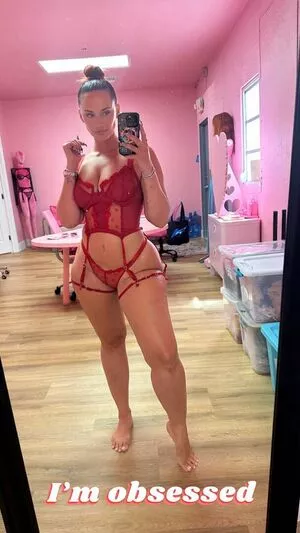Yesjulz nude photo #0043