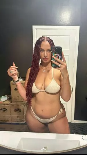 Yesjulz nude photo #0069